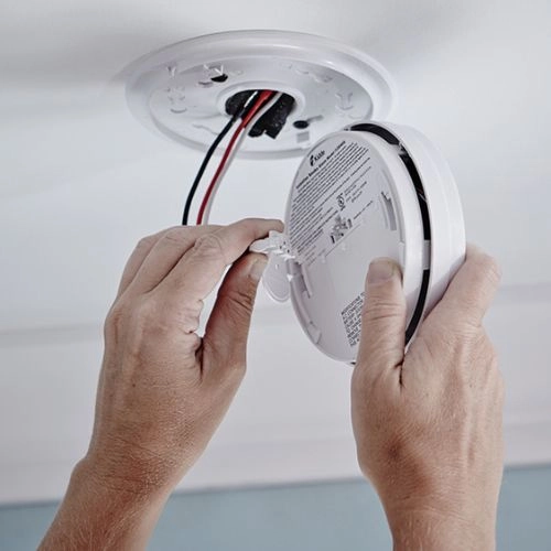 Interlinked Smoke Detector - New Fire Safety Regulations For Airbnb And Short Let Holiday Homes In The UK