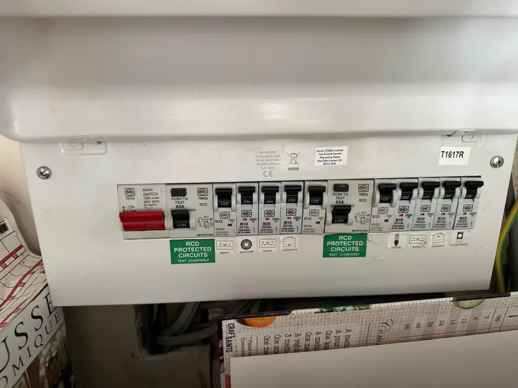 Fuse box Location - The Ridge